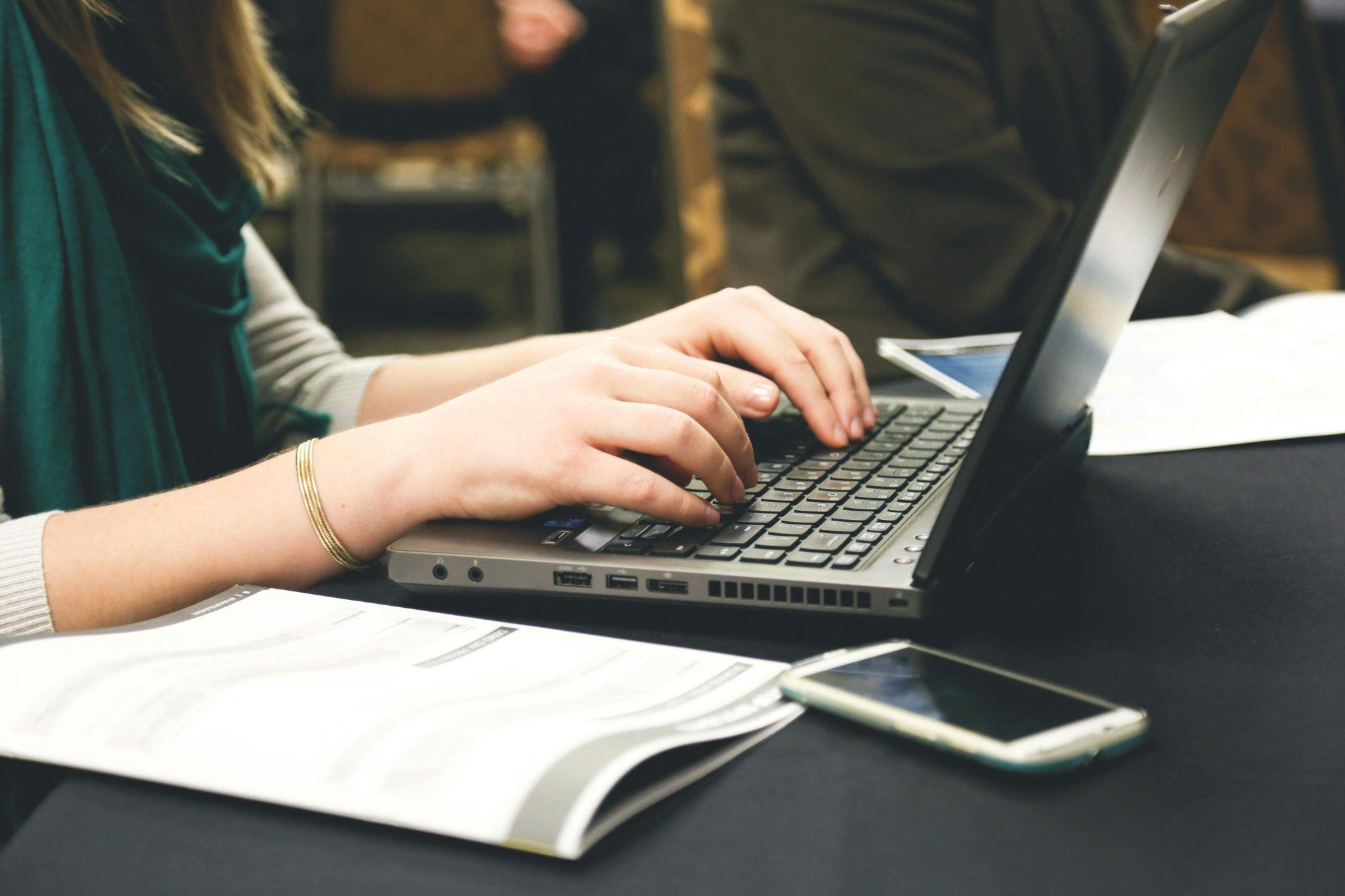 How Writing for Designers Builds Brand Identity
